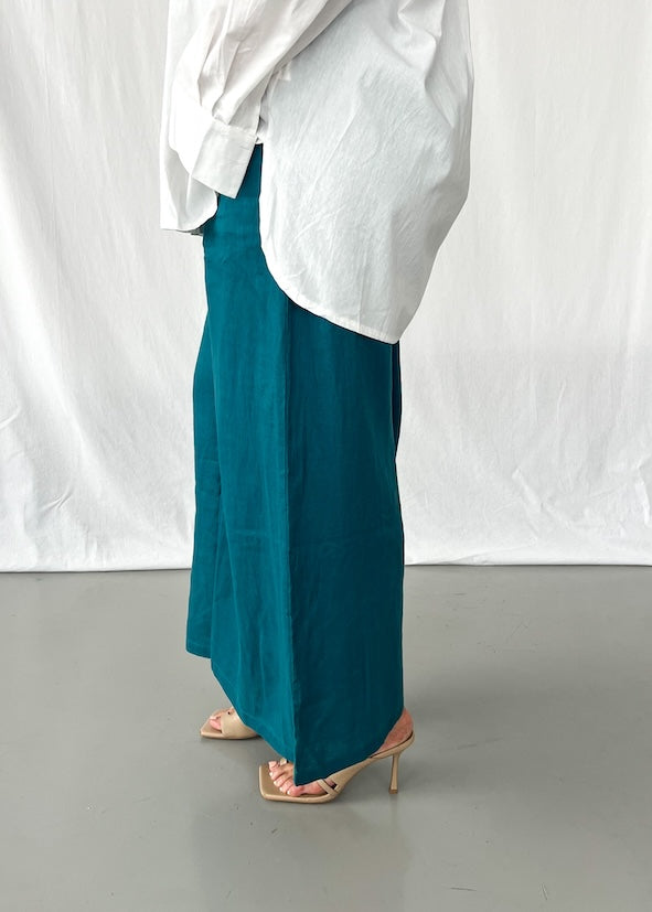 Elijah Linen Pants in Teal - Product Image