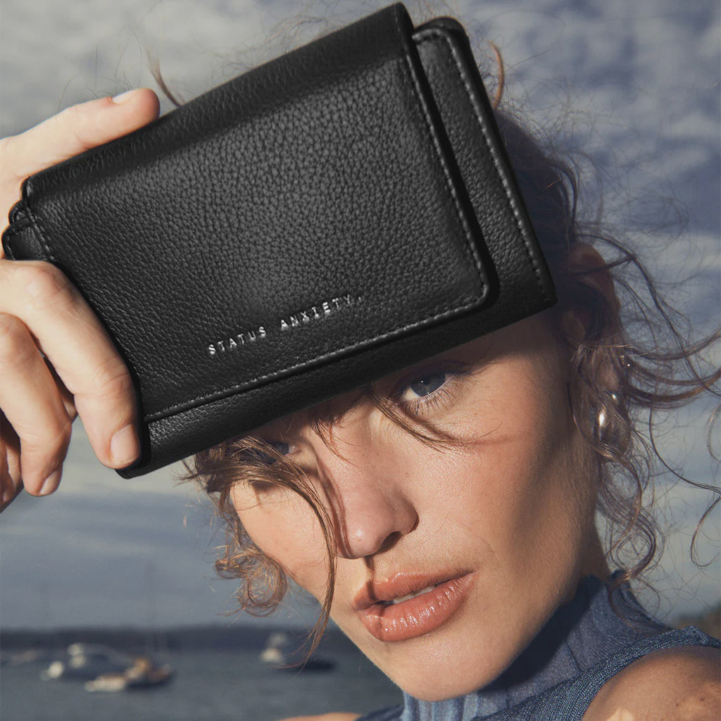Visions - Black - Product Image