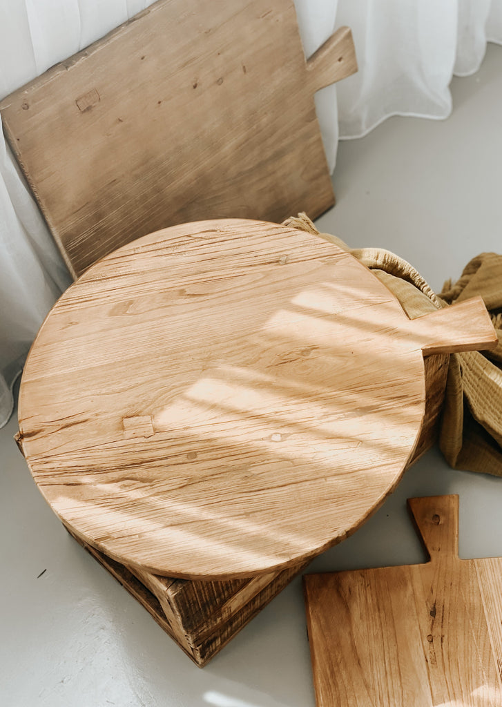 Round Elm Board with Handle XL - Product Image
