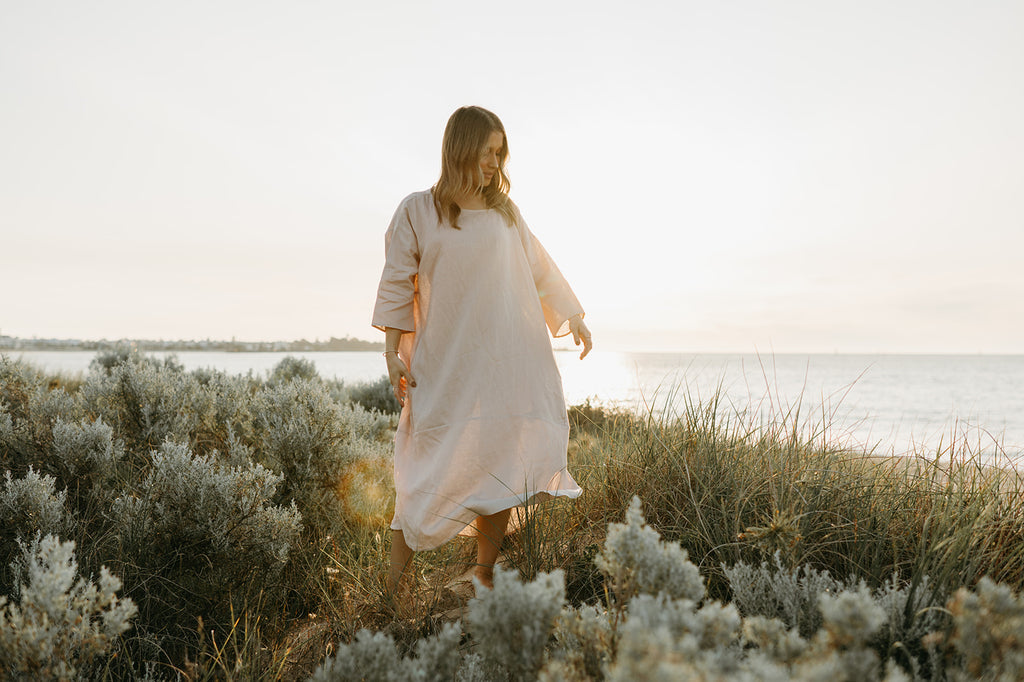 Joselin Linen Dress in Dust Storm - Product Image