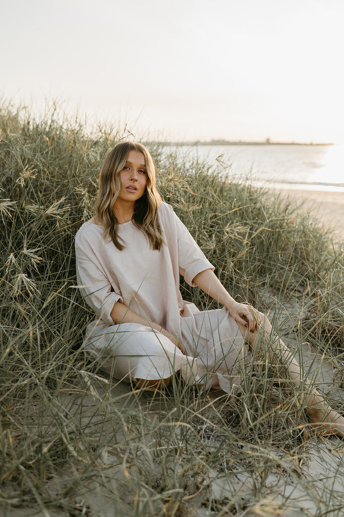 Joselin Linen Dress in Dust Storm - Product Image
