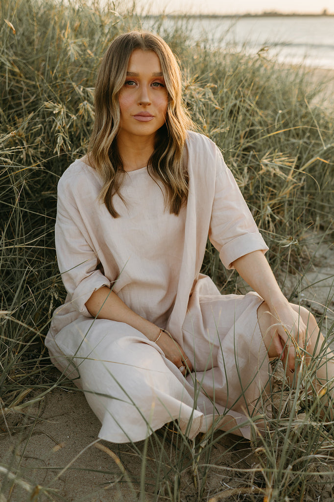 Joselin Linen Dress in Dust Storm - Product Image